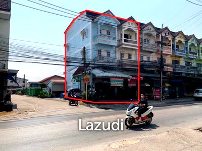 Townhouses for sale Chiang Rai Provincial Electricity Authority : 3.5 Storey Commercial Building 2 Unit For Sale in Rim Kok