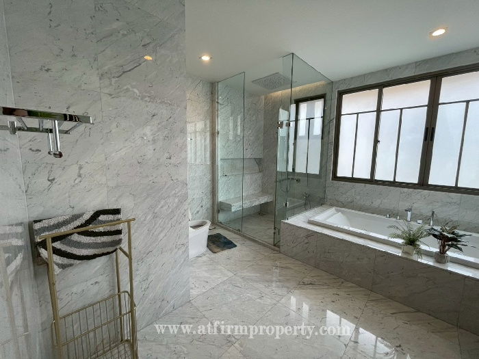 รูป 🍕เช่าบ้าน Super Luxury  5 ห้องนอน 7 ห้องน้ำ เพียง 120,000 บาท / เดือน // หมู่บ้าน NARASIRI ปิ่นเกล้า–สาย 1  ขนาด 432 ตร.วา  โทร0653562745เดอะทอย ❤️ - รูปที่ 45/155