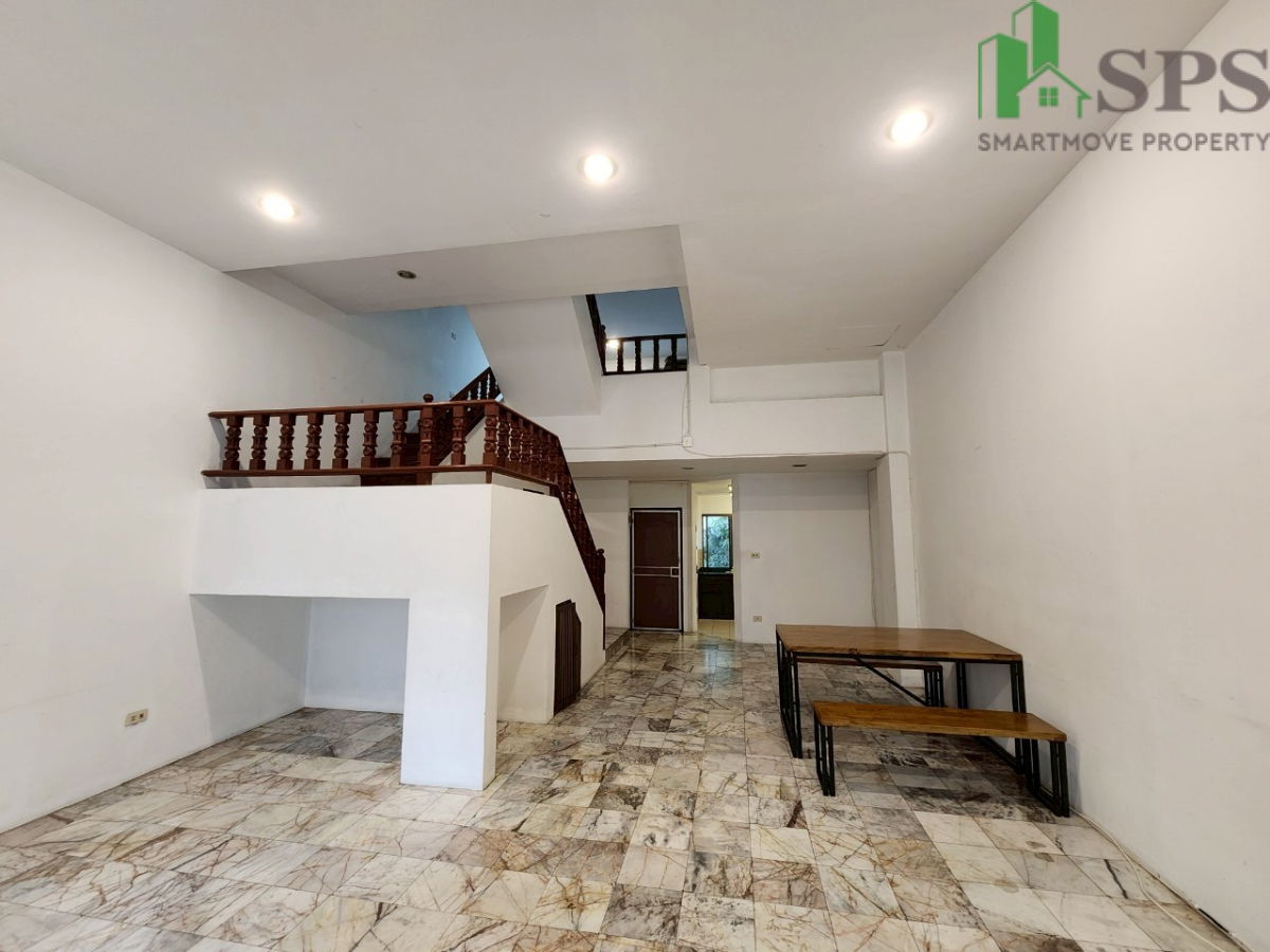 รูป ให้เช่า Townhome 3 ชั้น ใกล้ BTS บางจาก 300 เมตร (SPSSR113) - รูปที่ 2/18