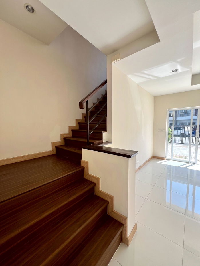 รูป 🏢 ให้เช่า ทาวน์โฮม 3 ชั้น – ทำเลดี ย่านลาดพร้าว   ✨หลังมุม โปร่ง โล่ง เหมาะทำออฟฟิศ แยกพื้นที่ทำงานและพักอาศัยได้ - รูปที่ 18/19