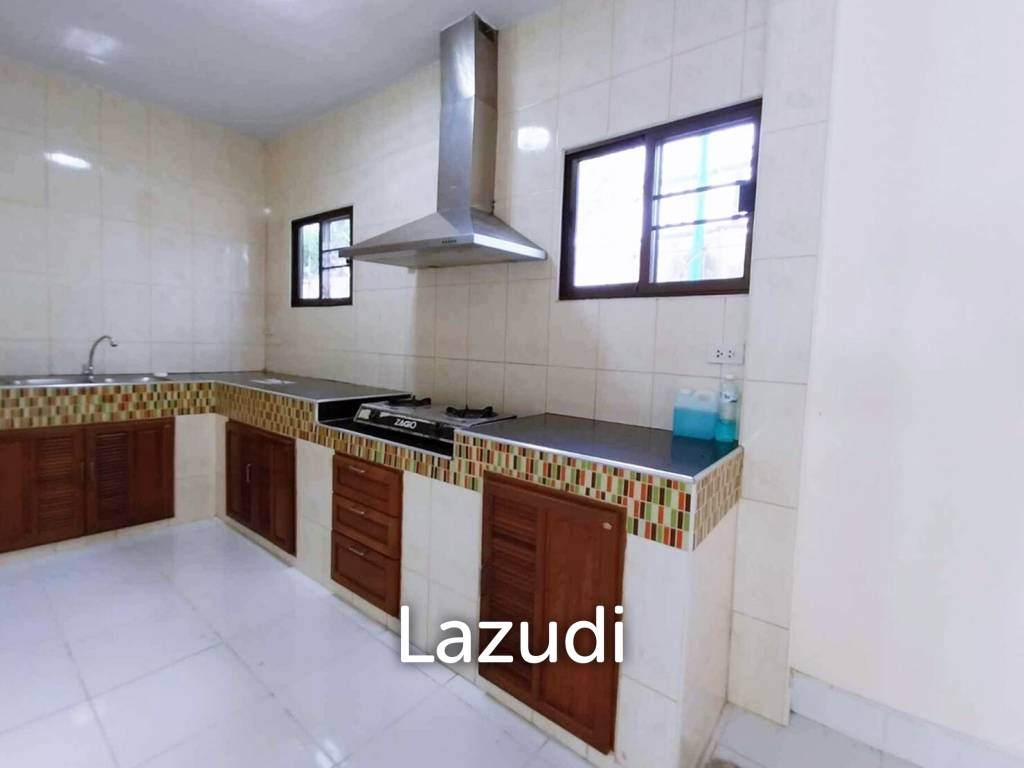 picture 3 Beds3 Baths Single House in Na Jomtien - 7/12