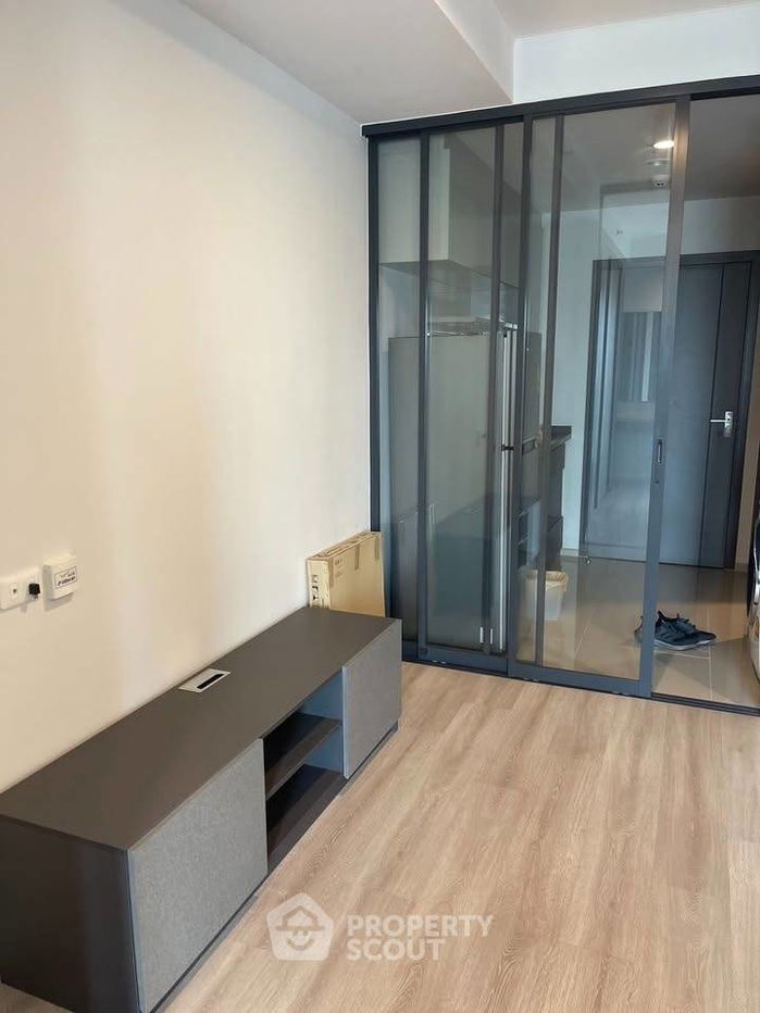 รูป คอนโด 1-ห้องนอน ที่ ไอดีโอ รัชดา-สุทธิสาร ใกล้ MRT รัชดาภิเษก (ID 2512436) - รูปที่ 3/8