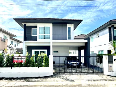 Houses for rent Muang Phuket Phuket : Modern with Spacious Living Area, Contemporary Design House 1942125