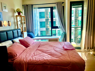 Condos for sale : Sale With Tenant : Rhythm Sukhumvit 36-38 - 1 Bedroom LC132