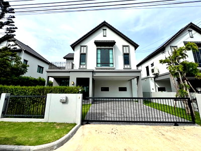 บ้านเดี่ยวให้เช่า : HR3257ให้เช่าบ้านเดี่ยวหลังสวย โครงการสราญสิริ รามคำแหง บนทำเลกรุงเทพกรีฑาตัดใหม่ เดินทางสะดวก