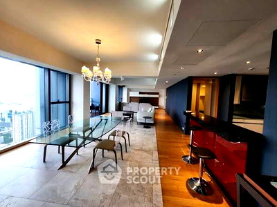 Condos for rent Charn Issara Tower : 4-BR Condo at The Met Sathorn near BTS Chong Nonsi (ID 2463773)