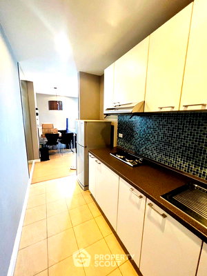 Condos for sale Robinson Ratchadaphisek : 1-BR Condo at The Niche Sukhumvit 49 near MRT Phetchaburi (ID 1896203)