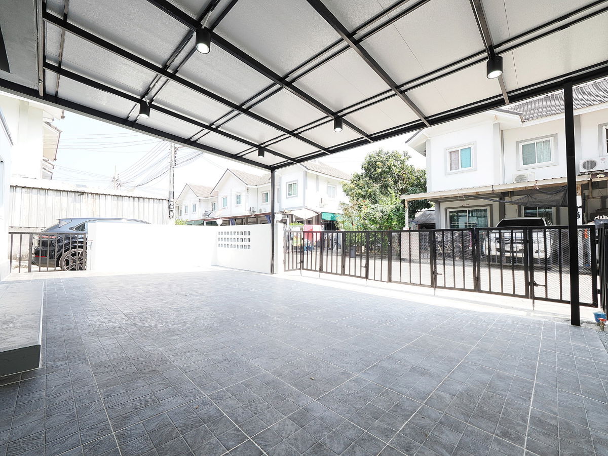 รูป ขายราคาพิเศษ ทาวน์เฮ้าส์ 2 ชั้น ม.ณรุจา ขนาด 30 ตร.ว. 4นอน 2น้ำ แปลงมุม เฟอร์ครบ พื้นที่กว้าง รีโนเวทใหม่ พร้อมเข้าอยู่ได้ทันที [กาญจนาภิเษก-พระราม5] - รูปที่ 6/45