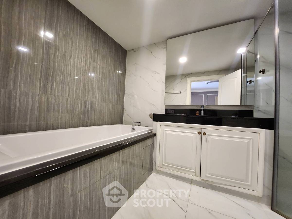 รูป คอนโด 1-ห้องนอน ที่ ณุศา สเตท ทาวเวอร์ คอนโดมิเนียม ใกล้ BTS สะพานตากสิน (ID 2682708) - รูปที่ 5/10