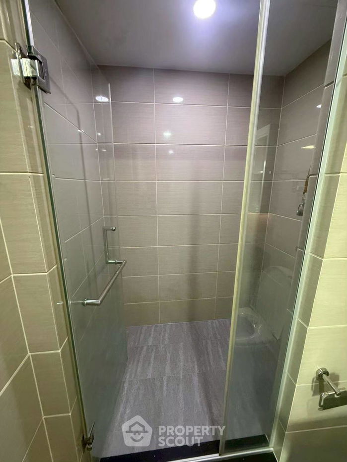 picture 2-BR Condo at JRY Condominium Rama 9 in Bang Kapi (ID 2685240) - 8/19