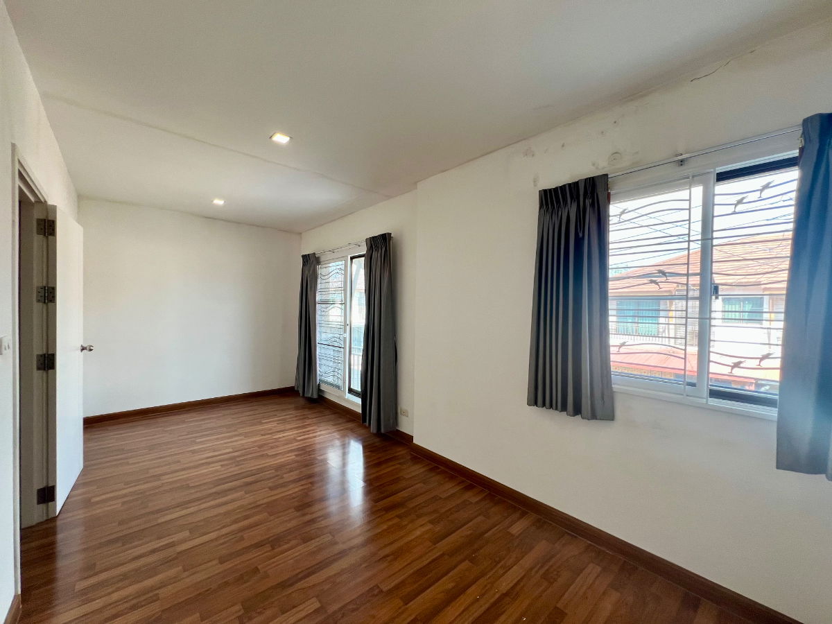 รูป ขายทาวน์โฮม 2 ชั้น Pruksa Ville 73 พัฒนาการ 38 | สไตล์บาหลีร่วมสมัย ใกล้ Airport Link หัวหมาก และ BTS อ่อนนุช - รูปที่ 17/20