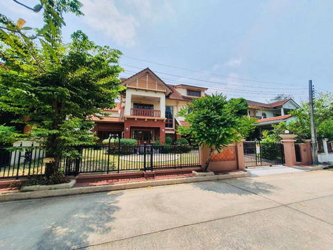 Call : 084-499-5888 โครงการ พฤกษ์ภิรมย์ รีเจ้นท์ ปิ่นเกล้า คฤหาสน์สุดหรู สไตล์ทิวดอร์ 128 ตารางวา ติดถนนกาญจนาภิเษก บางใหญ่ ใกล้เซ็นทรัลเวสต์เกต