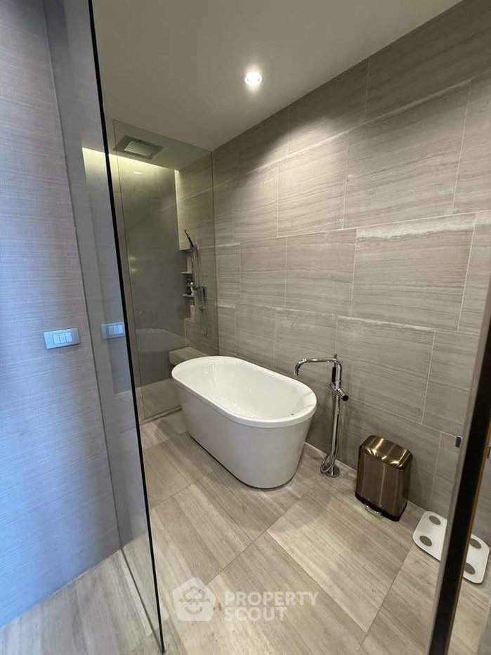 รูป ใกล้ BTS สุรศักดิ์ เพียง 90 ม. 3 ห้องนอน The Diplomat Sathorn (ID 2683780) - รูปที่ 8/9