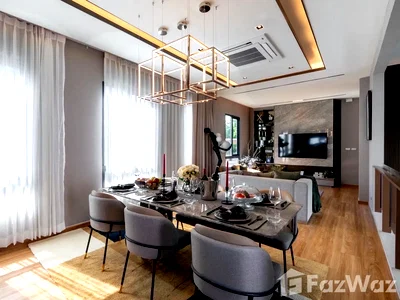 Townhouses for sale The Thai Bar Under The Royal Patronage : 4 Bedroom Townhouse for sale at Sol Midtown Petchkasem–Sathorn  1929201