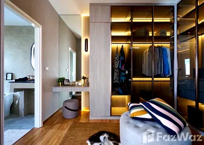 Townhouses for sale Siam University : 4 Bedroom Townhouse for sale at Sol Midtown Petchkasem–Sathorn  1929201