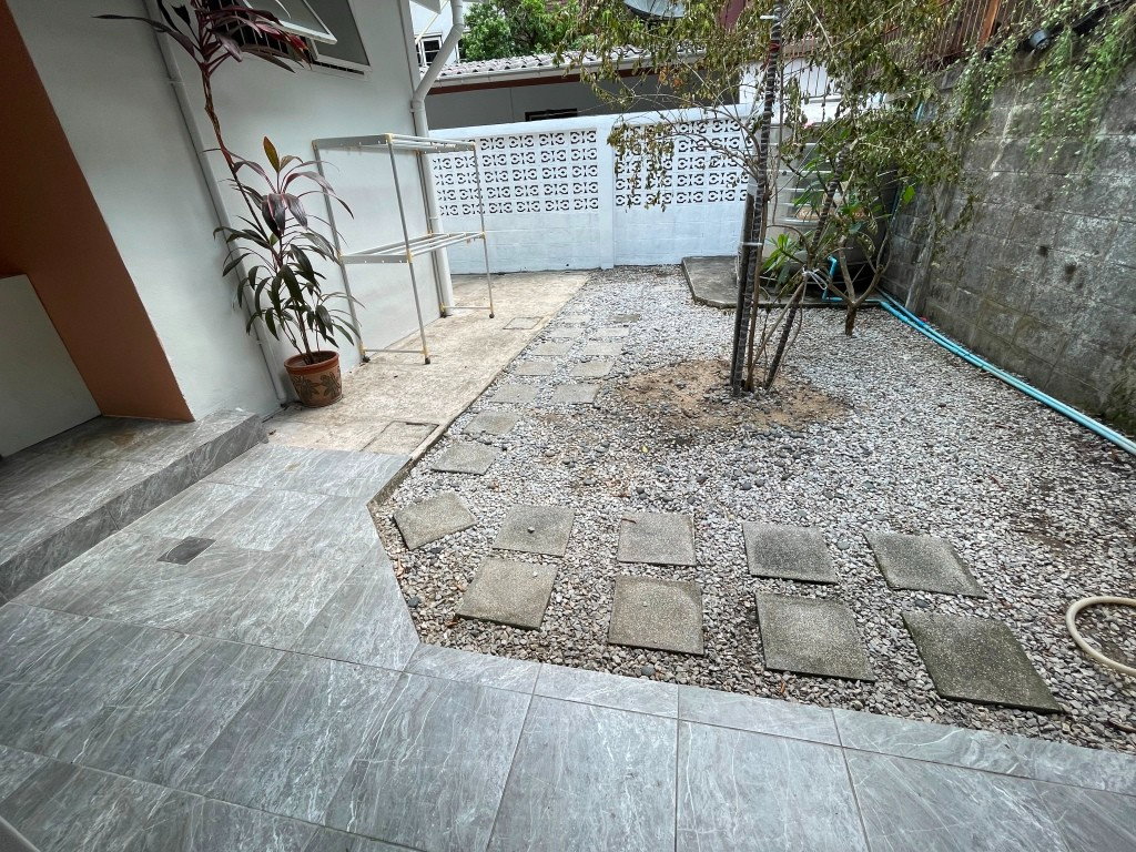 รูป บ้านชั้นเดียวปรับปรุงใหม่ 3 ห้องนอน 3 ห้องน้ำ สวน พื้นที่ประมาณ 180 ตรม. 10 นาทีเดินบีทีเอสทองหล่อหรือเอกมัย - รูปที่ 18/18