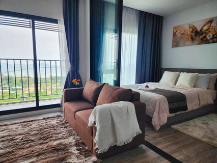 Selling Knightsbridge The Ocean Sriracha, a luxury condo, fully furnished and move in Ready