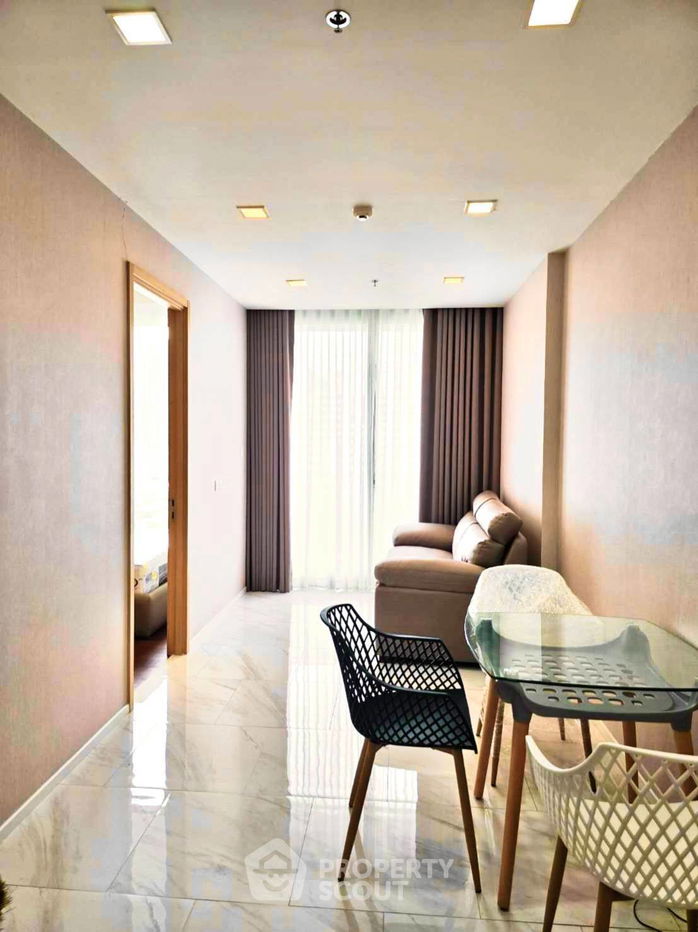 รูป คอนโด 2-ห้องนอน ที่ ไฮด์ สุขุมวิท11 ใกล้ BTS นานา (ID 2226111) - รูปที่ 2/11