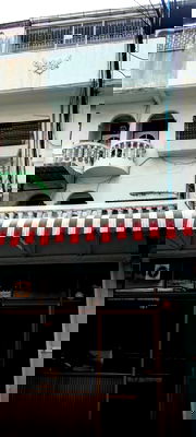 Home office for rent Bangkok : Home office for rent, only 500 meters from MRT Sutthisan!