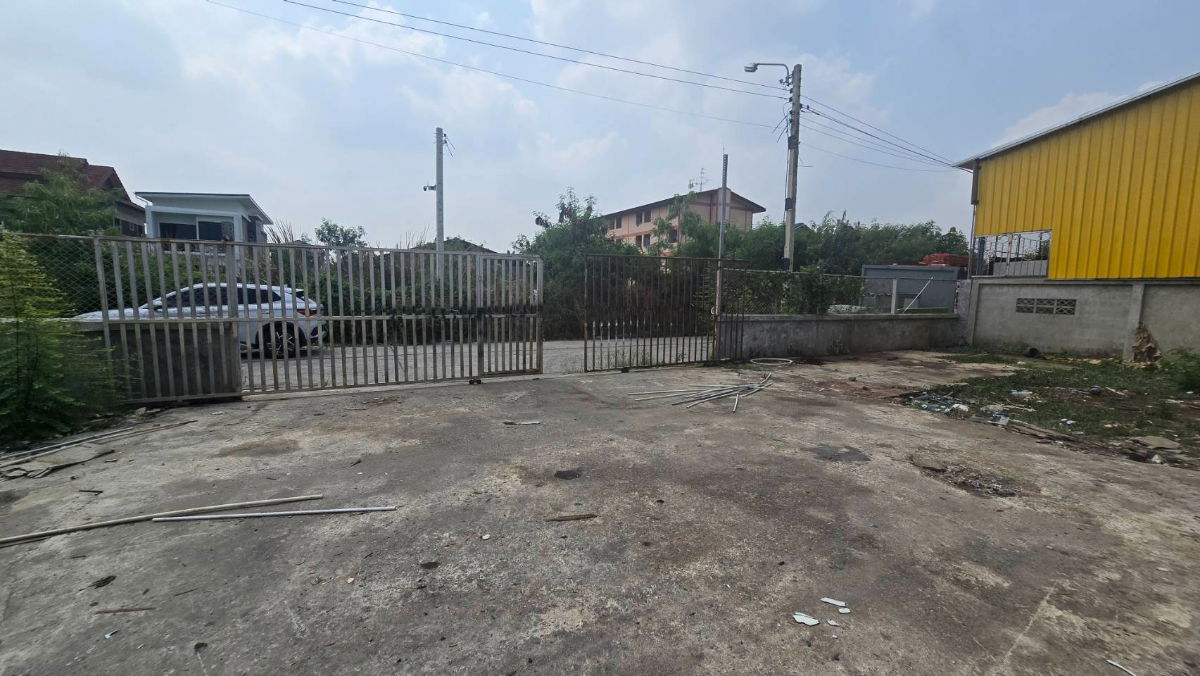 รูป ขายที่ดินถมและเทคอนกรีตแล้ว ซอยพระยาสุเรนทร์ 22 - รูปที่ 6/11