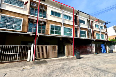 Townhouses for sale Bangkok : For Sale: 3-Storey Townhome at Villette City Pattanakarn | South-Facing | Prime Location with Easy Access