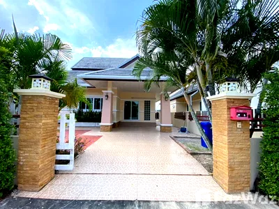 Houses for sale Hua Hin Prachaubkirikhan : 3 Bedroom House for sale at Emerald Green  1742372