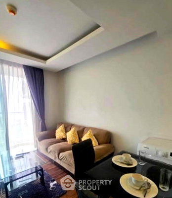 Condos for sale : 1-BR Condo at The Peak Towers close to Phratamnak (ID 2578815)