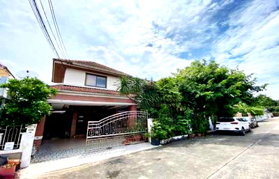 บ้านเดี่ยว ลาดพร้าวตอนกลาง โชคชัย 4 ลาดพร้าว 71 นาคนิวาส : ขายบ้านเดี่ยว 2 ชั้น ซอยลาดพร้าว 80 แถมแอร์ 5 เครื่อง ใกล้ถนนใหญ่ลาดพร้าว และประดิษฐ์มนูธรรม ขนาด 72 วา