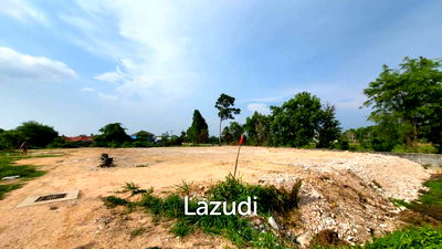 ที่ดิน คิงเพาเวอร์ พัทยา คอมเพล็กซ์  : ขายที่ดินทำเลทอง: 232 ตร.ว. ในซอยมาบยายเลีย 24