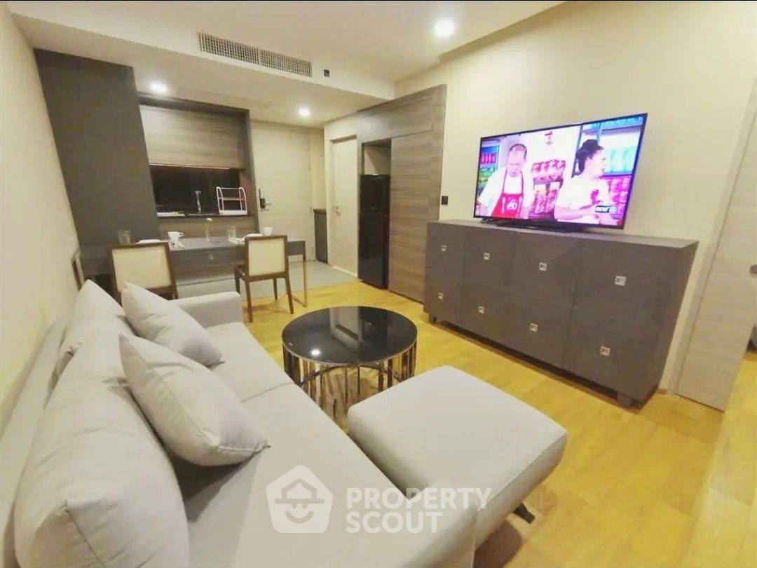 รูป คอนโด 1-ห้องนอน ที่ คลาส หลังสวน ใกล้ BTS ชิดลม (ID 2681400) - รูปที่ 2/10