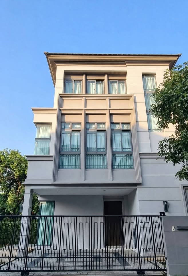 ขายบ้านแฝด : 🔥 ขายบ้านเดี่ยว 4 นอน 4 น้ำ โครงการ The Sonne Srinakarin–Bangna ใกล้ศรีนครินทร์–บางนา | 245 ตร.ม. | พร้อมอยู่ | เหมาะลงทุน–อยู่อาศัย
