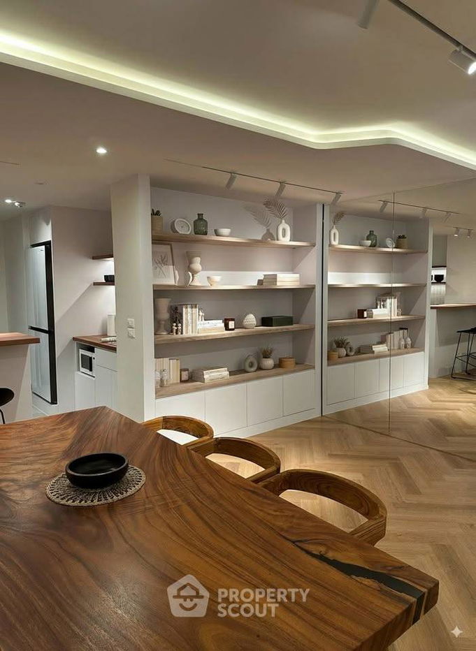 รูป คอนโด 3-ห้องนอน ที่ ริชมอนด์ พาเลส คอนโดมิเนียม ใกล้ BTS พร้อมพงษ์ (ID 2304529) - รูปที่ 4/13