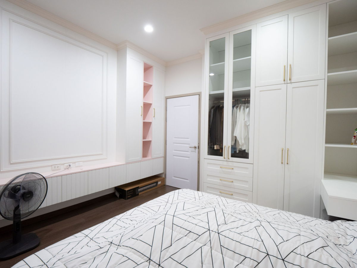 รูป #ขายบ้านเดี่ยว #ขายคฤหาสน์หรู #แปลงมุม #บิ้วอินตกแต่งสวยทั้งหลัง พร้อมอยู่ โครงการซื่อตรง พรีเมี่ยม ไอแอม พระราม 2 – แสมดำ Suetrong I AM - รูปที่ 43/50