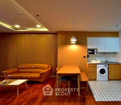 Condos for rent Victory Monument : 2-BR Condo at Pathumwan Resort near BTS Phaya Thai (ID 2480137)