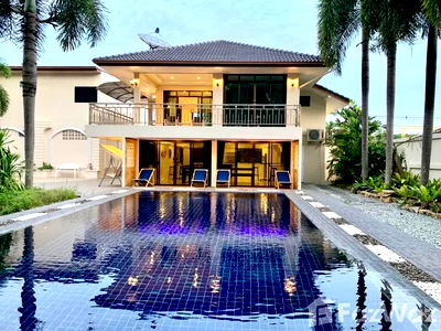 Houses for rent Chonburi : 4 Bedroom Villa for rent in Huai Yai, Chon Buri  1885546