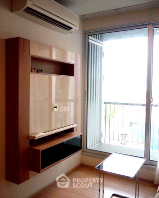คอนโดให้เช่า : คอนโด 1 ห้องนอนให้เช่า Rhythm Sathorn ใกล้ BTS สะพานตากสิน 300 ม. (ID 993636)
