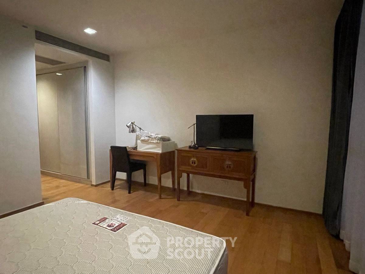 รูป คอนโด 2-ห้องนอน ที่ ไฮด์ สุขุมวิท 13 คอนโดมิเนี่ยม ใกล้ BTS นานา (ID 2455741) - รูปที่ 3/12