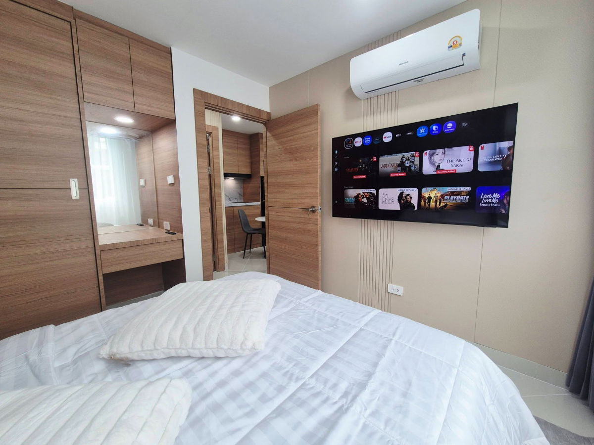 รูป คอนโดเรโนเวทใหม่ สวยมาก ทีวีจอยักษ์ 75นิ้ว โซฟาไฟฟ้า วิวสระว่ายน้ำ ชื่อต่างชาติ เพียง 2.39 ล้าน พร้อมอยู่!!! - รูปที่ 6/18