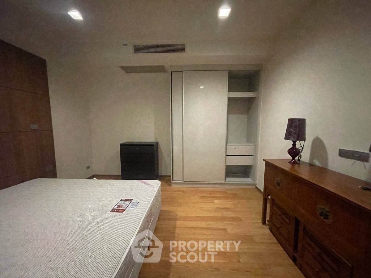 รูป คอนโด 2-ห้องนอน ที่ ไฮด์ สุขุมวิท 13 คอนโดมิเนี่ยม ใกล้ BTS นานา (ID 2455741) - รูปที่ 11/12