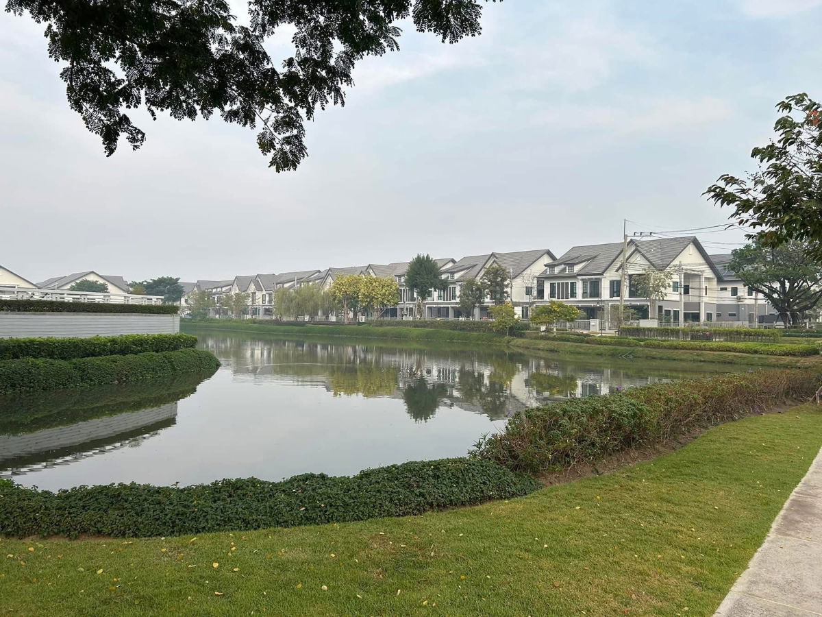 รูป ให้เช่าบ้านเดี่ยว บุราสิริ ปัญญาอินทรา ใกล้โรงเรียนสาธิตพัฒนา ใกล้แฟชั่นไอส์แลนด์ และซาฟารีเวิร์ล บ้านสวยสะอาด เฟอร์นิเจอร์ครบ - รูปที่ 13/13