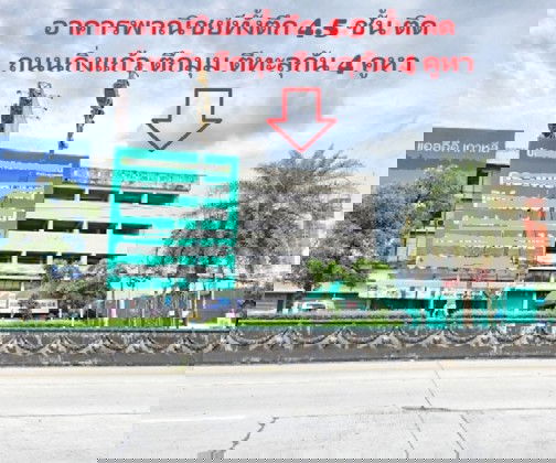 รูป ให้เช่าอาคารพาณิชย์ Show room 4.5 ชั้น 4 คูหาตีทะลุ / ริมถนนกิ่งแก้ว จอดรถได้ 20 คัน พื้นที่ใช้สอย 1,850 ตารางเมตร ให้ Grace period 3 เดือน - รูปที่ 1/10