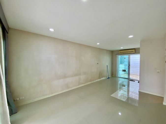 3-bed townhouse for sale, 180 sqm, 22 sq wah, Baan Klang Muang Ladprao 87