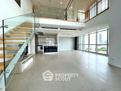 ขายคอนโด : คอนโด 3-ห้องนอน ที่ เดอะ ริเวอร์ คอนโดมิเนียม ใกล้ BTS สะพานตากสิน (ID 2679263)