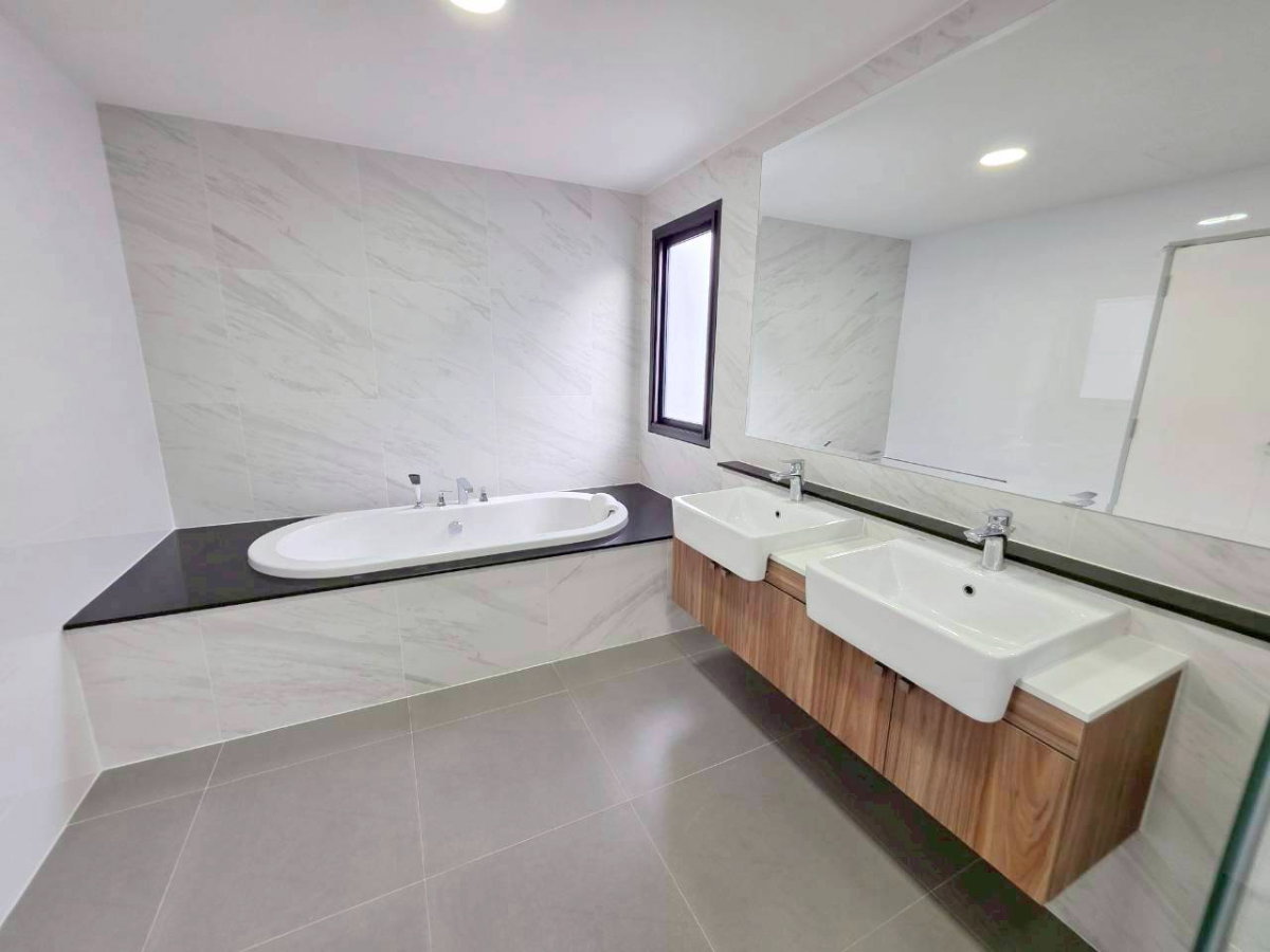 รูป ให้เช่าบ้านเดี่ยว 2ชั้น 4ห้องนอน 4ห้องน้ำ 1ห้องทำงาน The City Sathorn - Kallapaphruek (เดอะ ซิตี้ สาทร – กัลปพฤกษ์) - รูปที่ 11/24