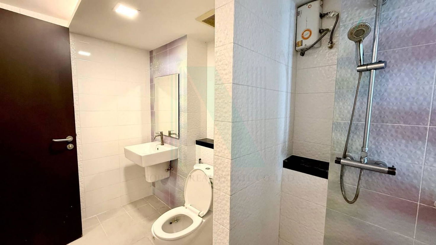 รูป 🎊 ให้เช่าคอนโด เลอ ฌ็อง พรีเมียม อาคาร 1 ชั้น 2 1 ห้องนอน ขนาด 45 ตรม ใกล้ โรงพยาบาลลาดพร้าว - รูปที่ 7/8