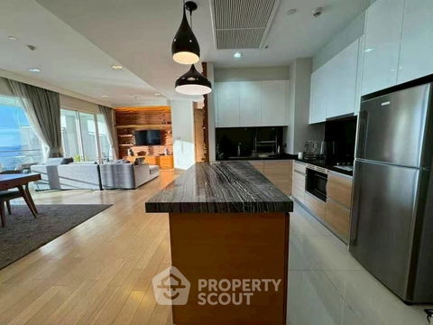 คอนโด 1-ห้องนอน ที่ รีเฟล็คชั่น จอมเทียน บีช พัทยา ใกล้ เมืองพัทยา (ID 2689030)