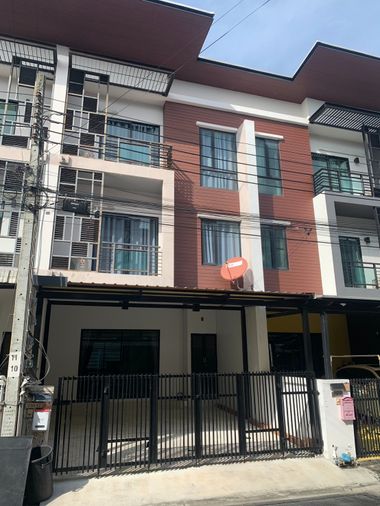 ให้เช่าทาวโฮม 3 ชั้น ไอฟิล-บางนา ขนาดพื้นที่ 200 ตรม. พื้นที่ 22 ตรว ทำเลดี** ราคา 28,000 บาท