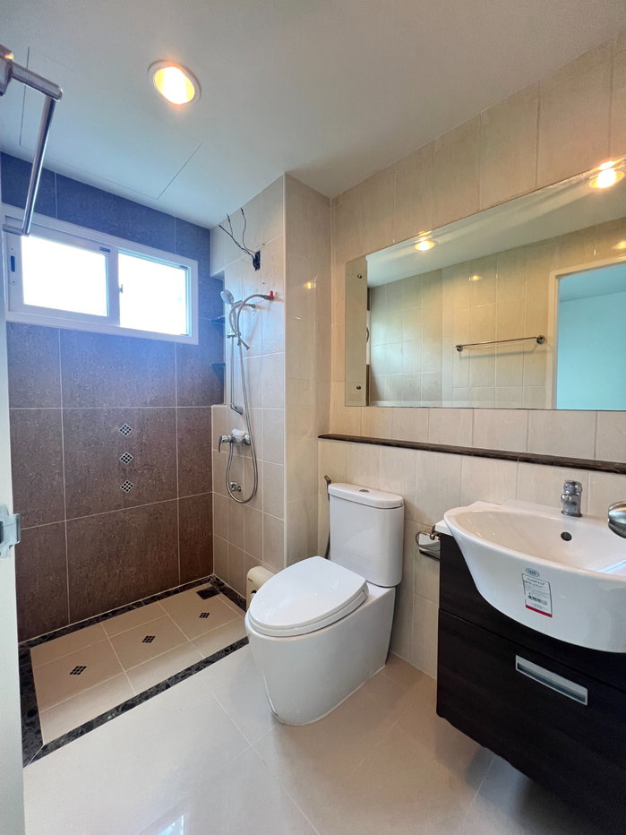 รูป [ให้เช่า] ทาวน์โฮม 3 ชั้น บ้านเปล่า หลังมุม📍ทำเลเลียบด่วนรามอินทรา | ใกล้ รร.นานาชาติสิงคโปร์ (SISB) Central Eastville 🚇BTS ลาดพร้าว 71 - รูปที่ 9/17