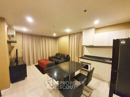 รูปภาพ 2-BR Condo at Rhythm Sathorn-Narathiwas near BTS Chong Nonsi (ID 825166)