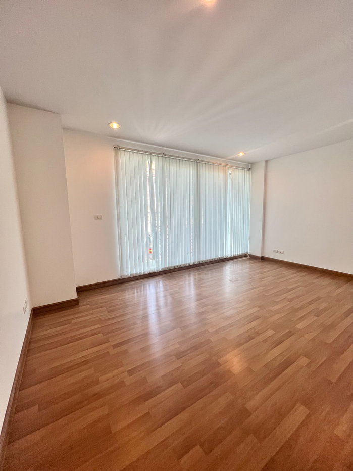 รูป [ให้เช่า] ทาวน์โฮม 3 ชั้น บ้านเปล่า หลังมุม📍ทำเลเลียบด่วนรามอินทรา | ใกล้ รร.นานาชาติสิงคโปร์ (SISB) Central Eastville 🚇BTS ลาดพร้าว 71 - รูปที่ 7/17